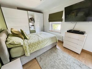 WOOD AVENUE- click for photo gallery